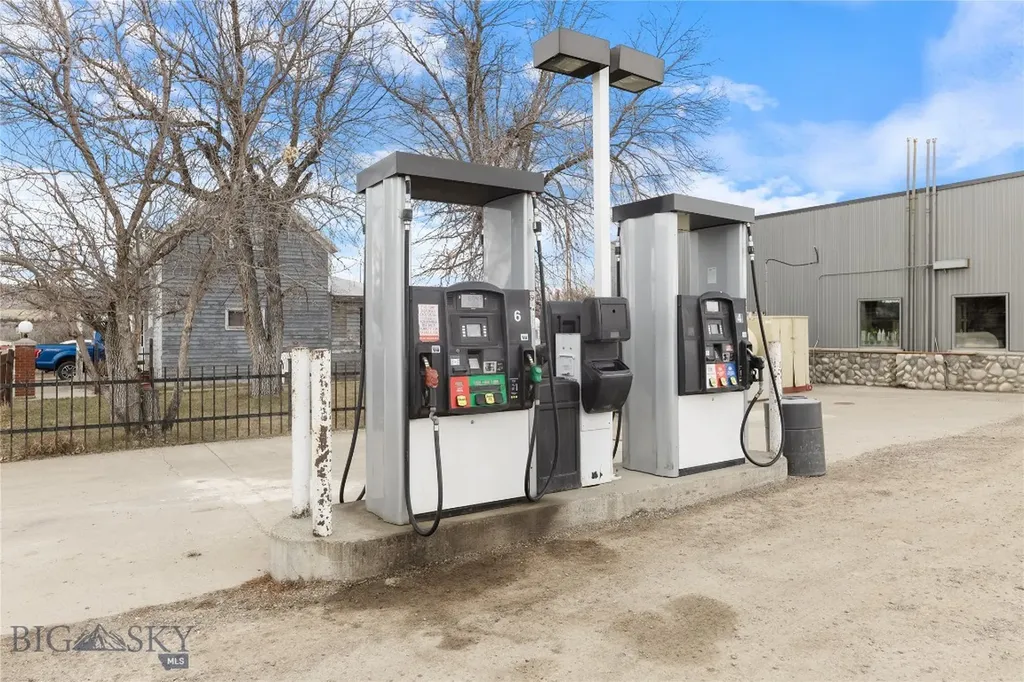 301 1st Avenue N Clyde Park MT 59018