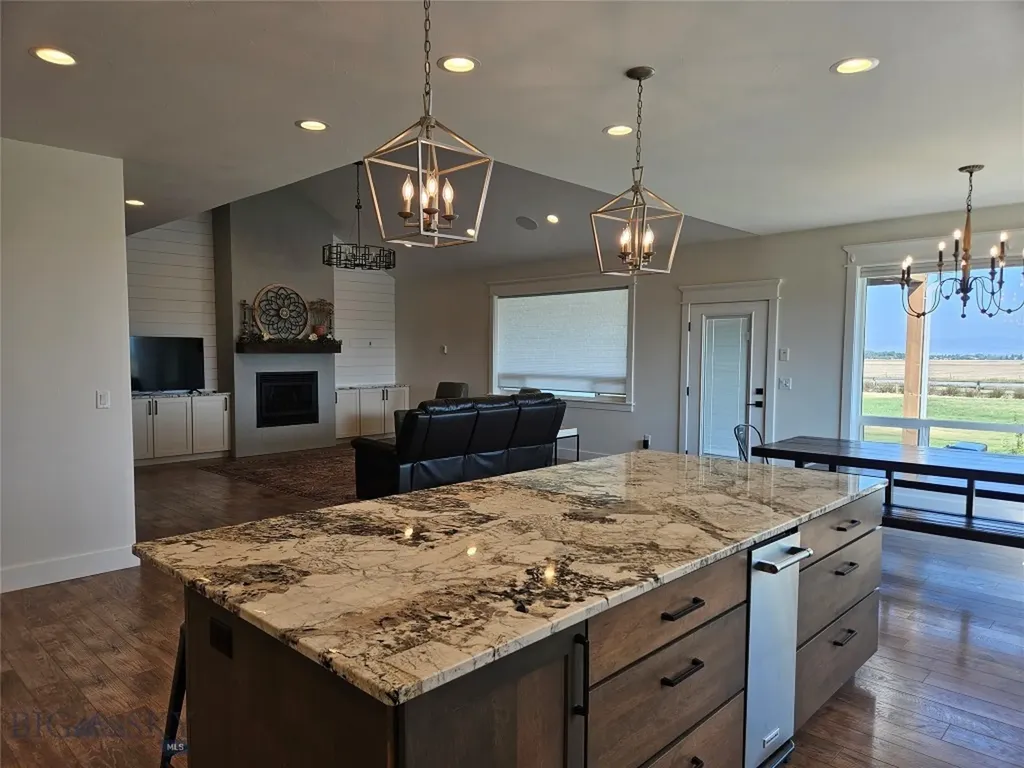 592 Stewart Loop Bozeman MT 59718