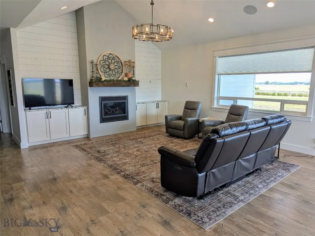 592 Stewart Loop Bozeman MT 59718