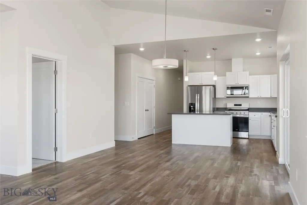 17 N Reliance Avenue Bozeman MT 59718