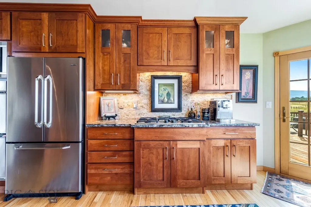 11400 Gooch Hill Road Gallatin Gateway MT 59730