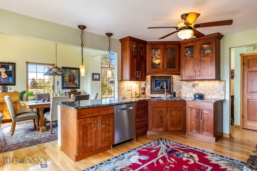 11400 Gooch Hill Road Gallatin Gateway MT 59730