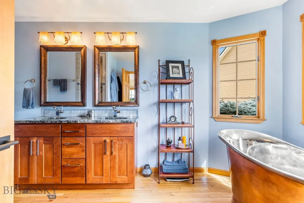 11400 Gooch Hill Road Gallatin Gateway MT 59730