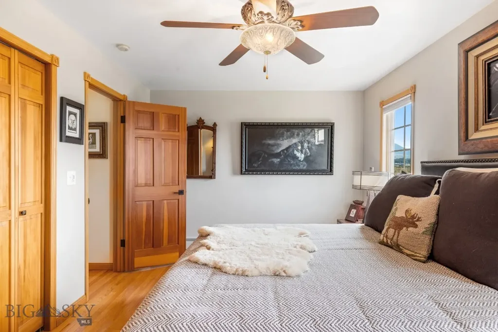 11400 Gooch Hill Road Gallatin Gateway MT 59730