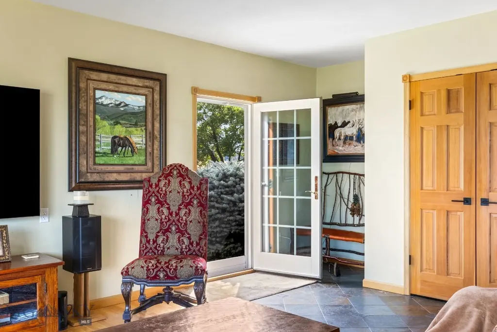 11400 Gooch Hill Road Gallatin Gateway MT 59730