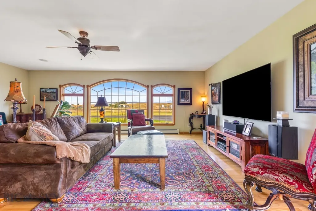11400 Gooch Hill Road Gallatin Gateway MT 59730