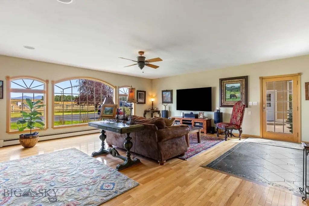 11400 Gooch Hill Road Gallatin Gateway MT 59730