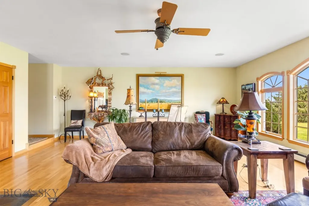 11400 Gooch Hill Road Gallatin Gateway MT 59730
