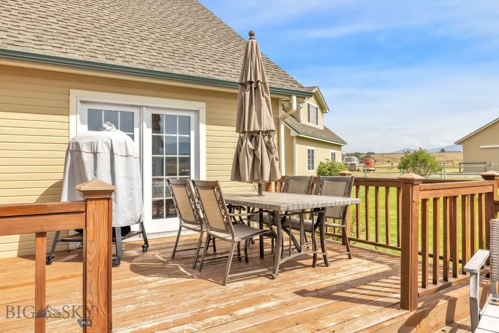 11400 Gooch Hill Road Gallatin Gateway MT 59730