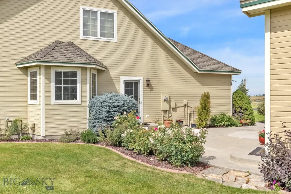 11400 Gooch Hill Road Gallatin Gateway MT 59730