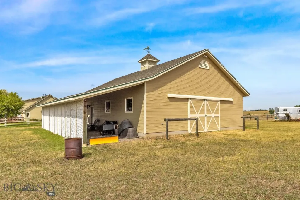 11400 Gooch Hill Road Gallatin Gateway MT 59730