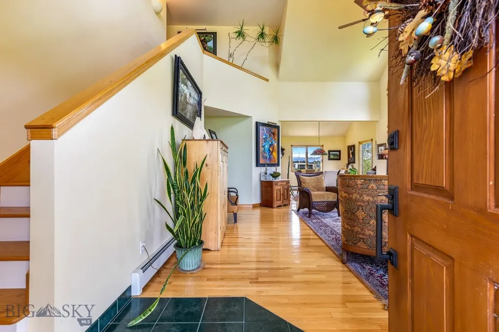 11400 Gooch Hill Road Gallatin Gateway MT 59730