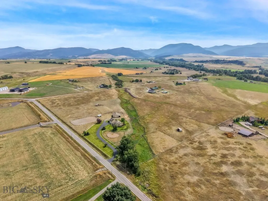11400 Gooch Hill Road Gallatin Gateway MT 59730