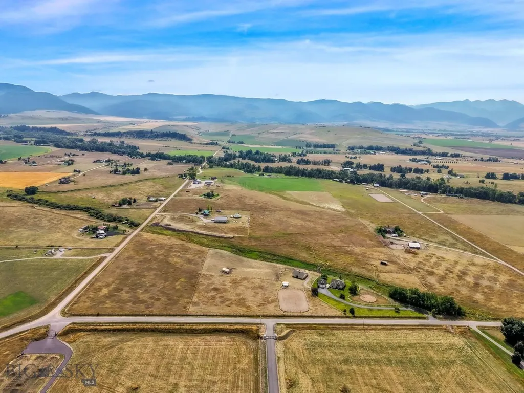 11400 Gooch Hill Road Gallatin Gateway MT 59730
