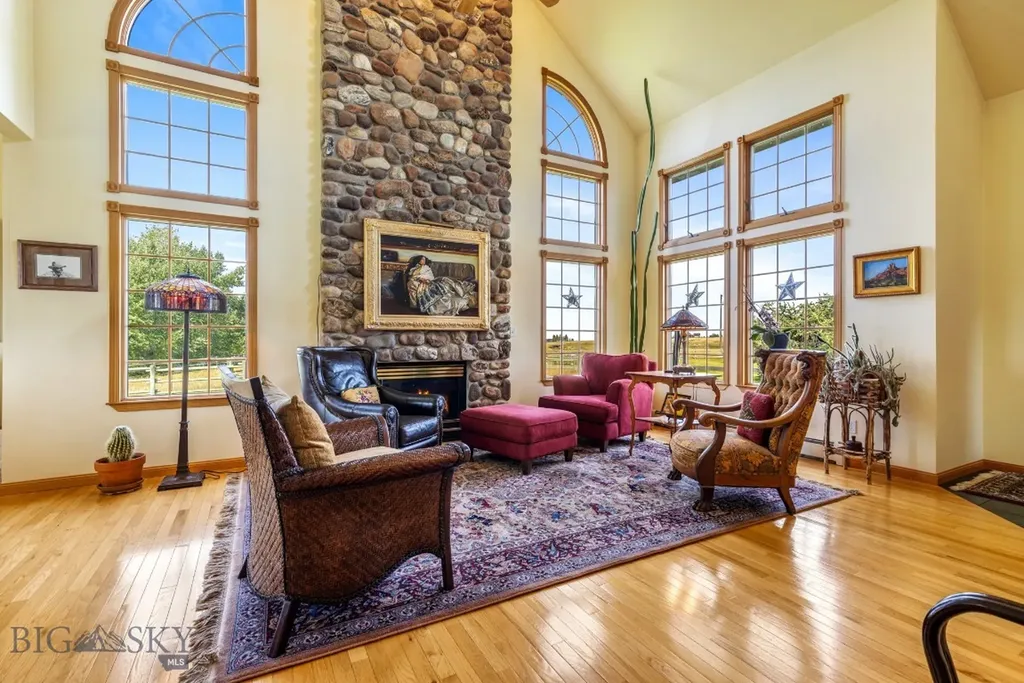 11400 Gooch Hill Road Gallatin Gateway MT 59730