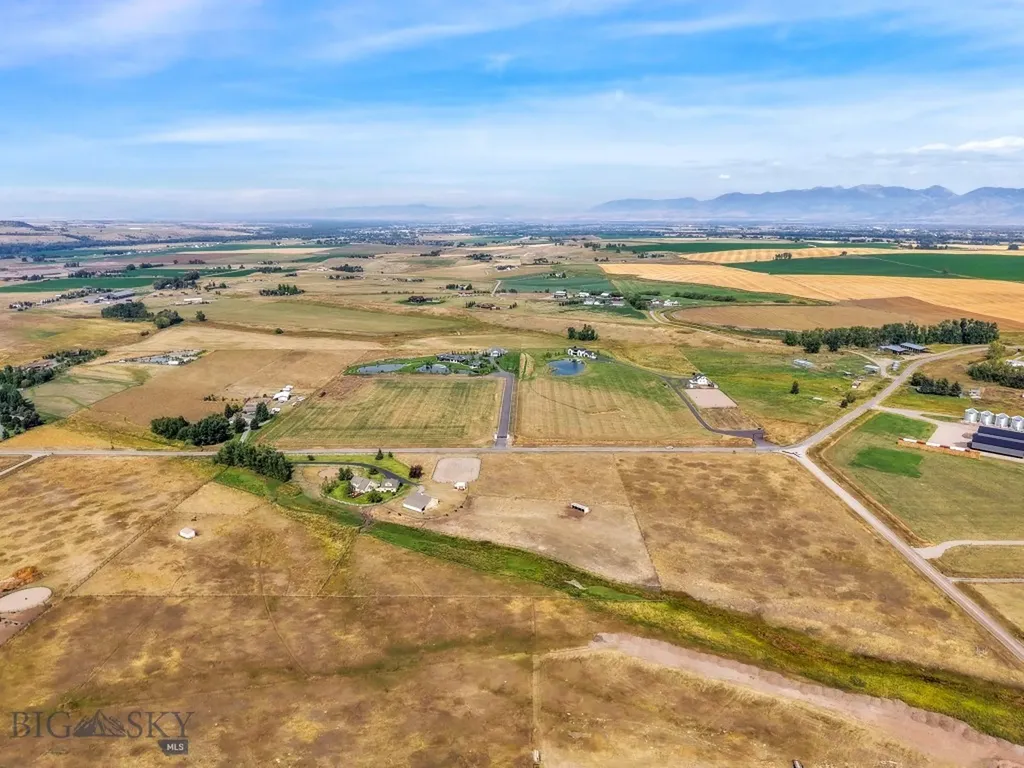 11400 Gooch Hill Road Gallatin Gateway MT 59730