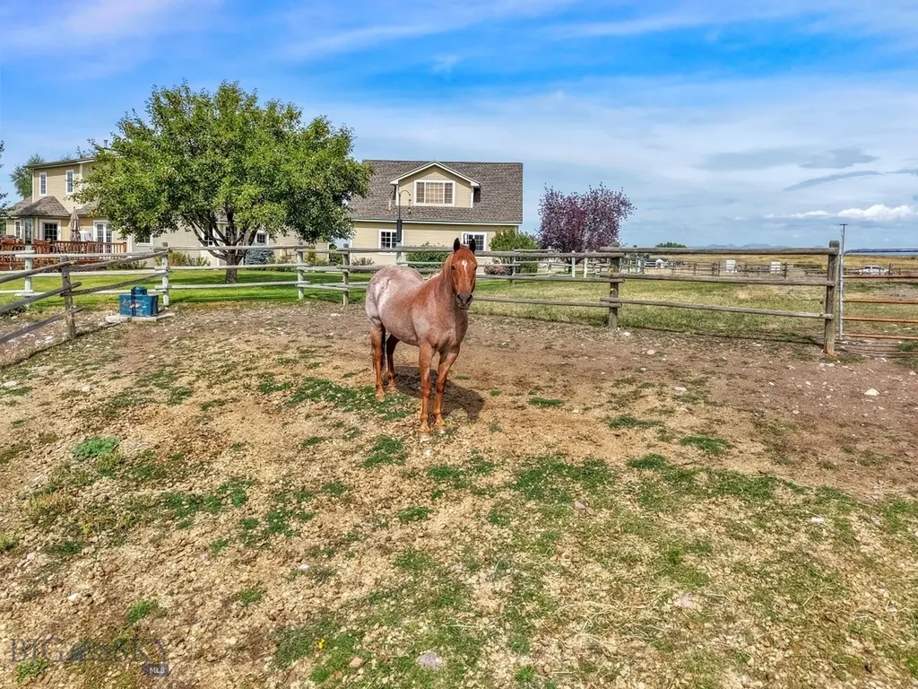 11400 Gooch Hill Road Gallatin Gateway MT 59730