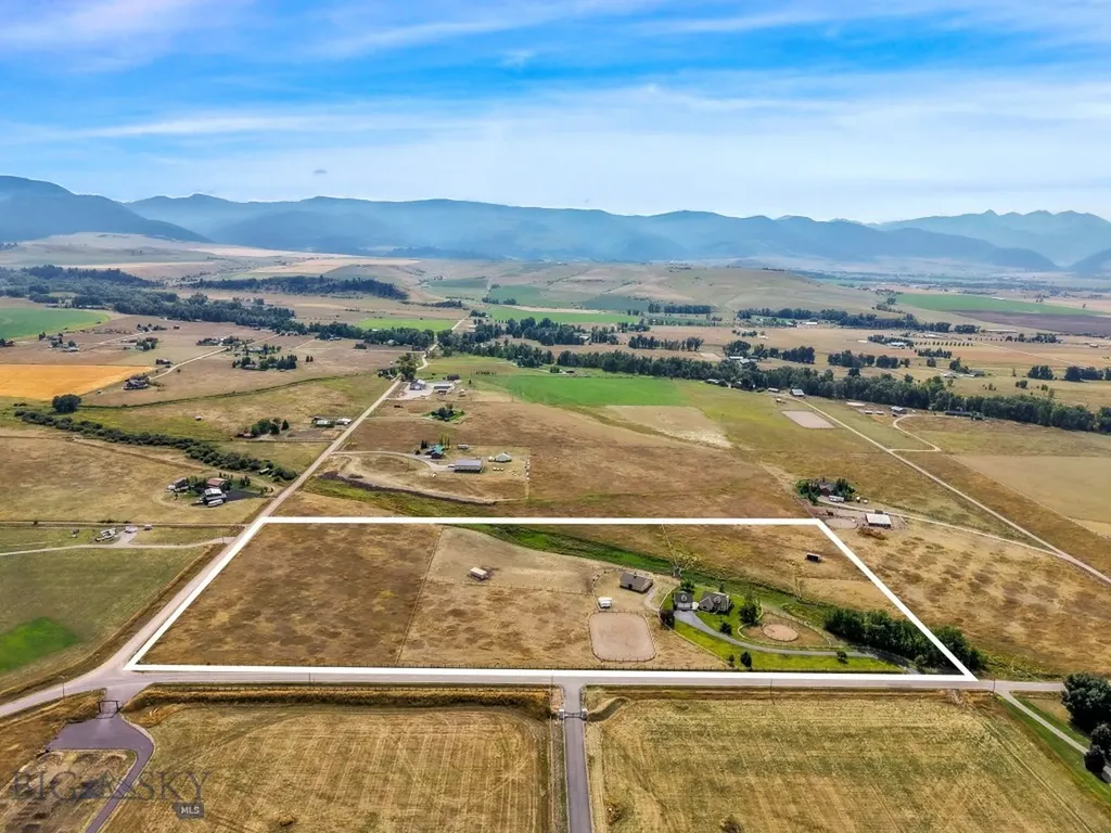 11400 Gooch Hill Road Gallatin Gateway MT 59730