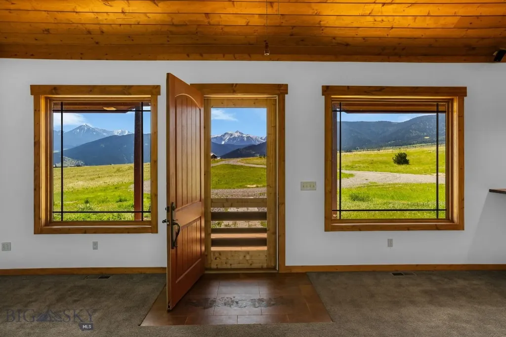 15 Painted Lance Trail Livingston MT 59047