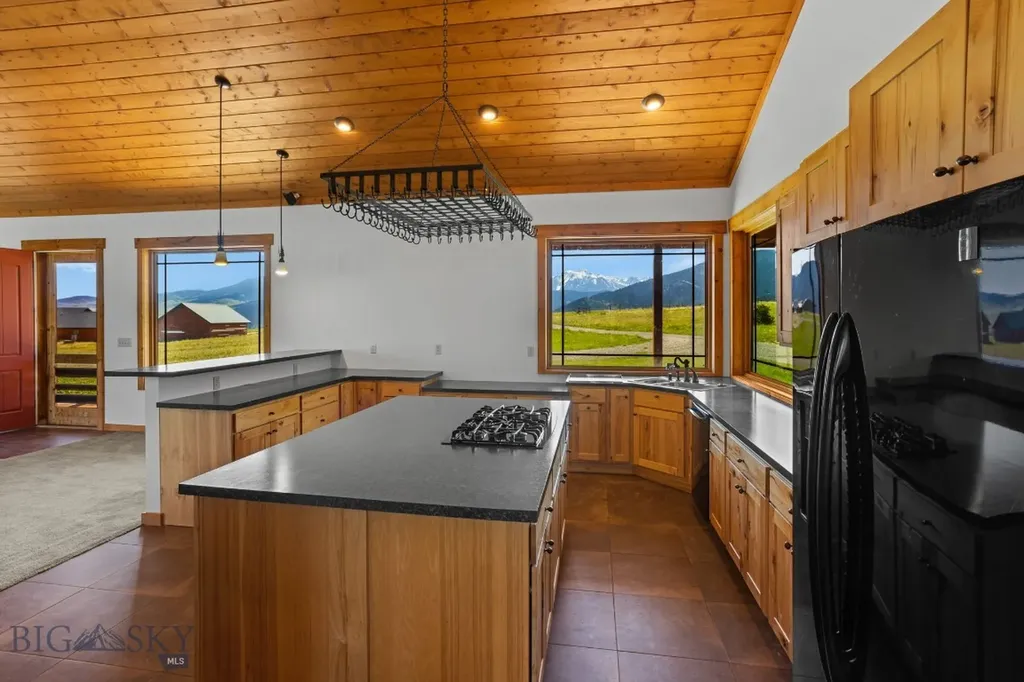 15 Painted Lance Trail Livingston MT 59047