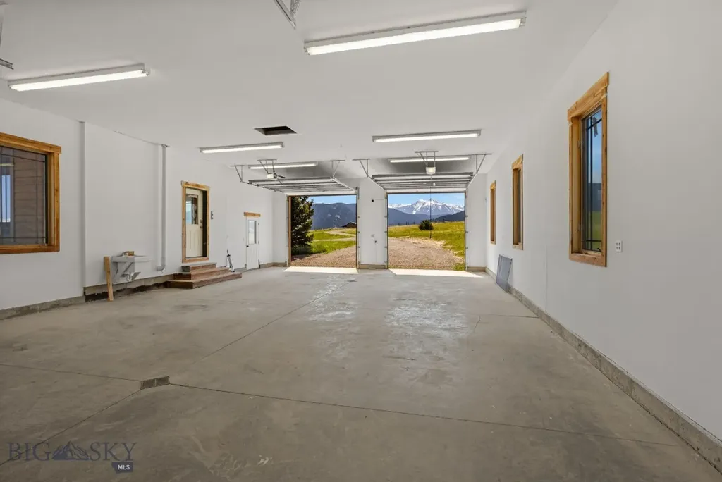 15 Painted Lance Trail Livingston MT 59047