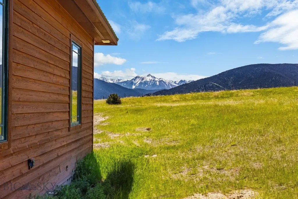 15 Painted Lance Trail Livingston MT 59047
