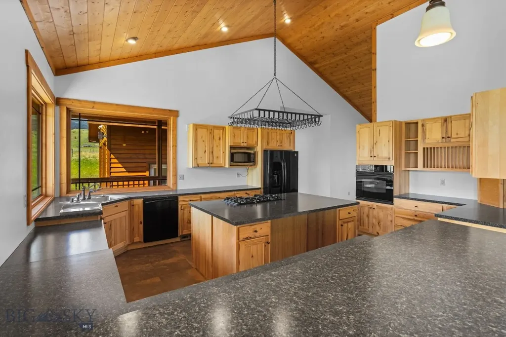 15 Painted Lance Trail Livingston MT 59047