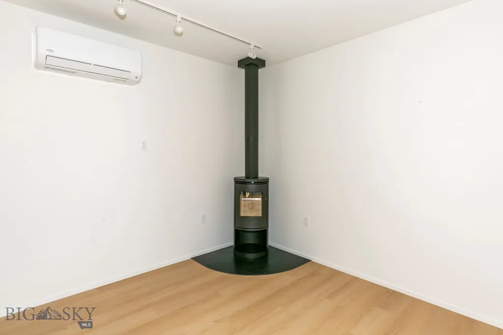 504 S H Street Livingston MT 59047