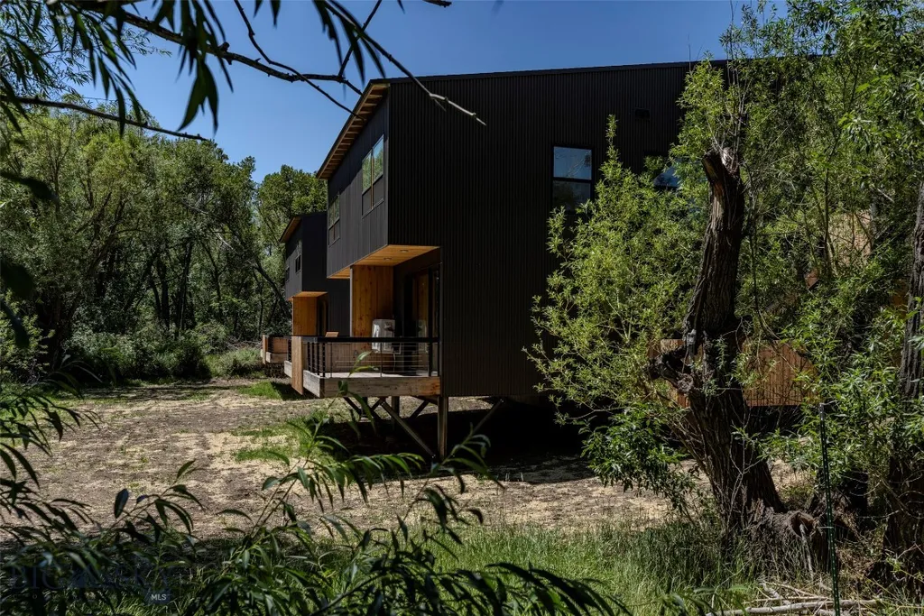504 S H Street Livingston MT 59047