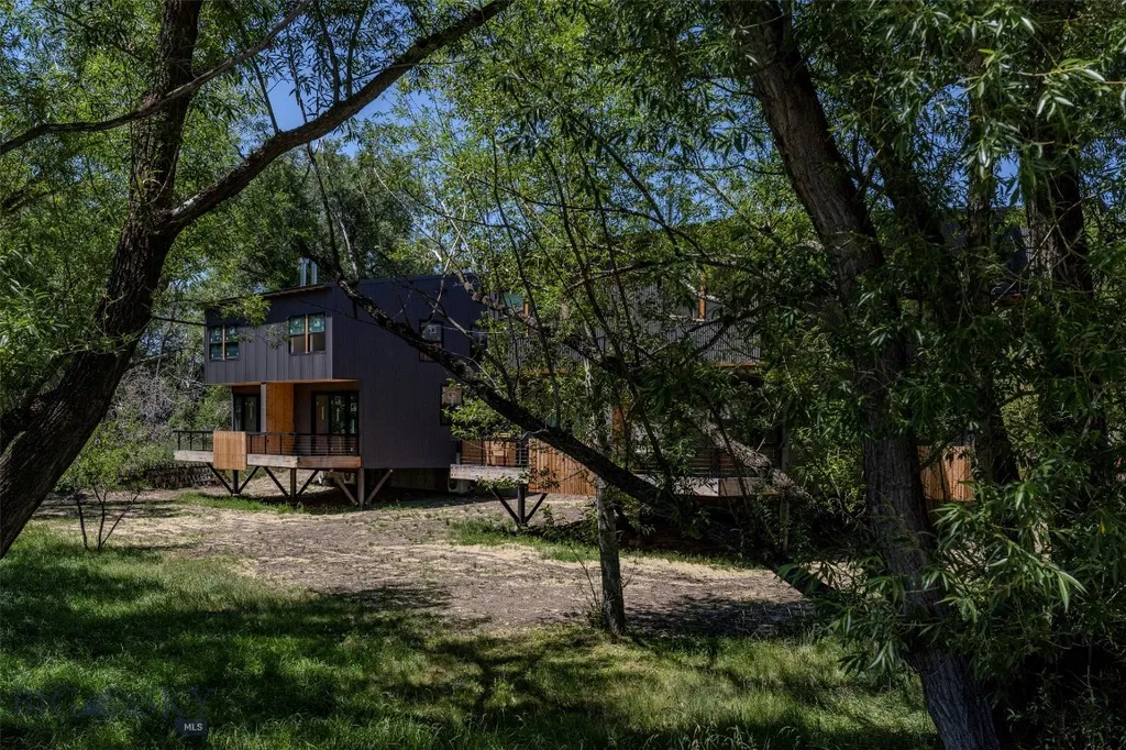 504 S H Street Livingston MT 59047