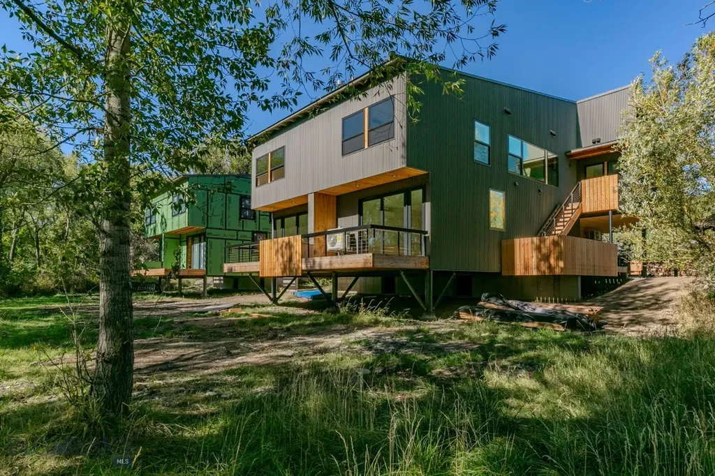 504 S H Street Livingston MT 59047