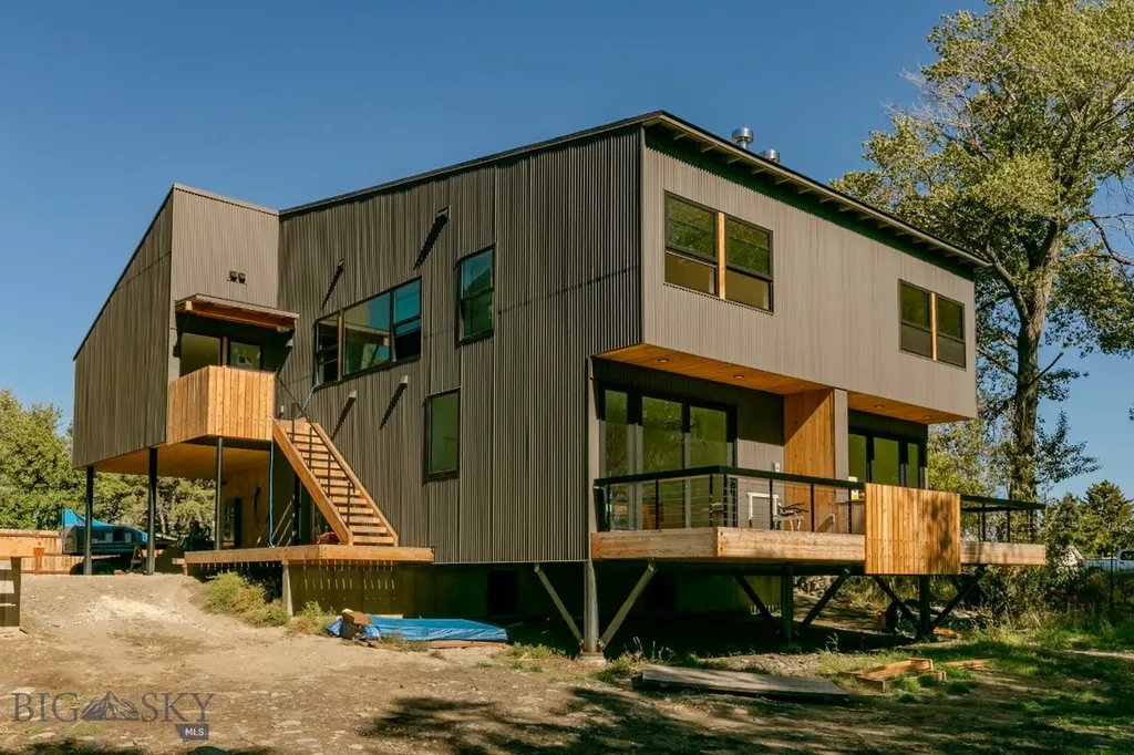 504 S H Street Livingston MT 59047