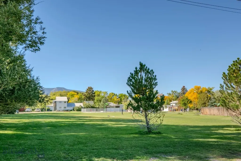 504 S H Street Livingston MT 59047
