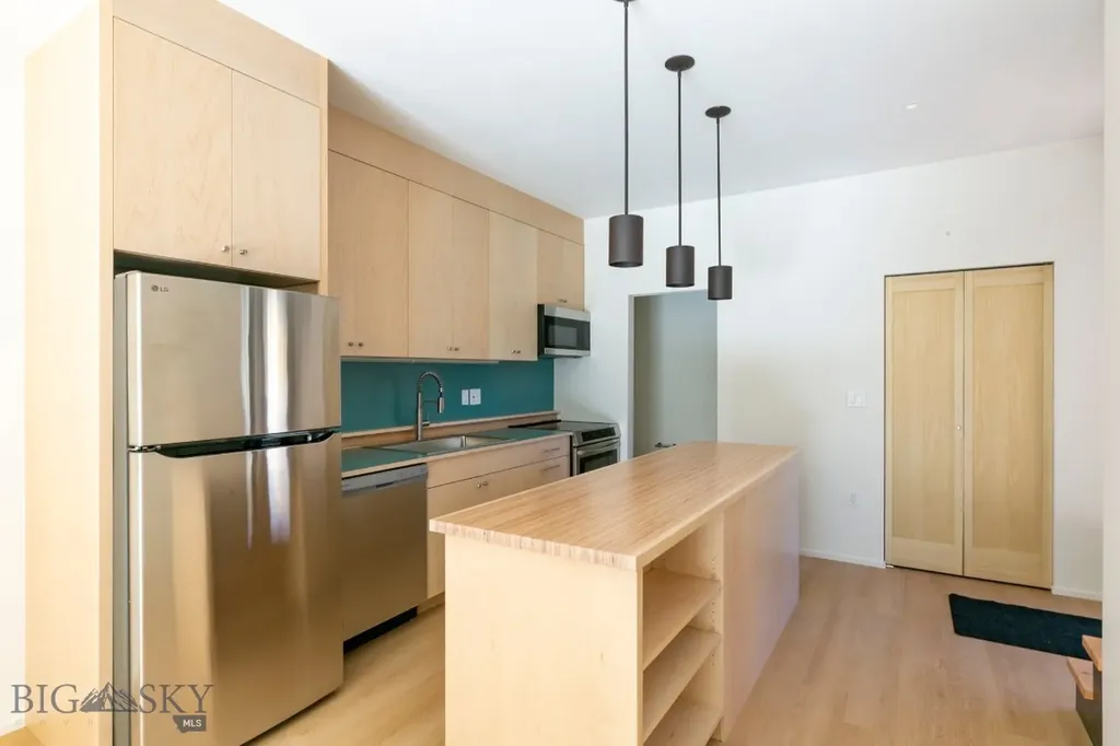 504 S H Street Livingston MT 59047