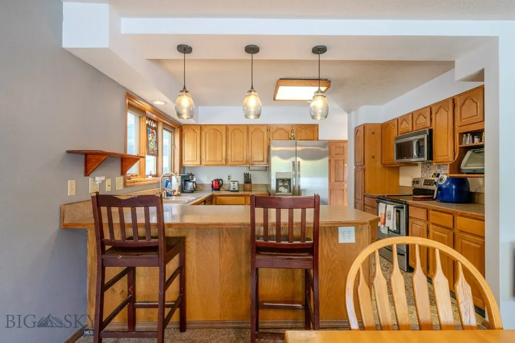 509 Gallatin Avenue West Yellowstone MT 59758