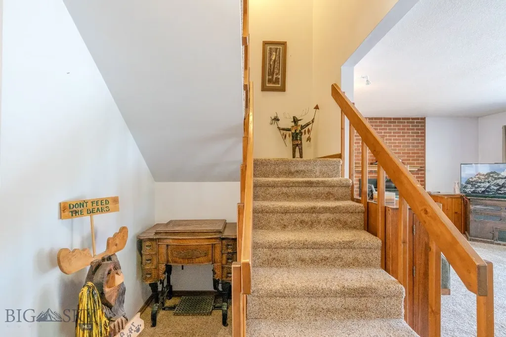 509 Gallatin Avenue West Yellowstone MT 59758