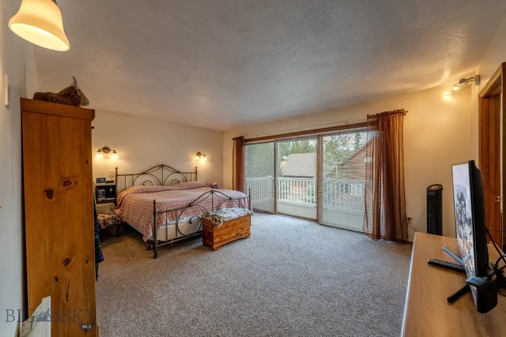 509 Gallatin Avenue West Yellowstone MT 59758