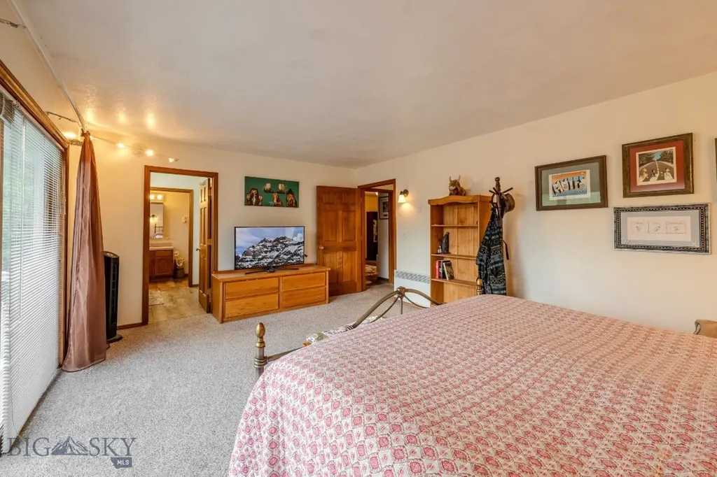 509 Gallatin Avenue West Yellowstone MT 59758