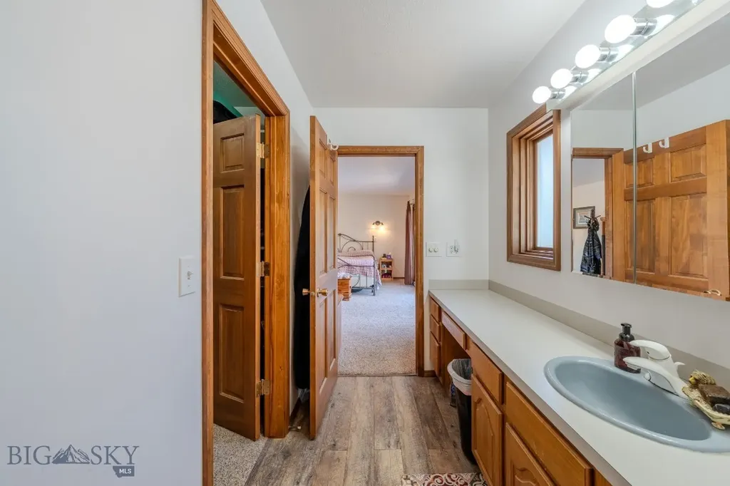 509 Gallatin Avenue West Yellowstone MT 59758