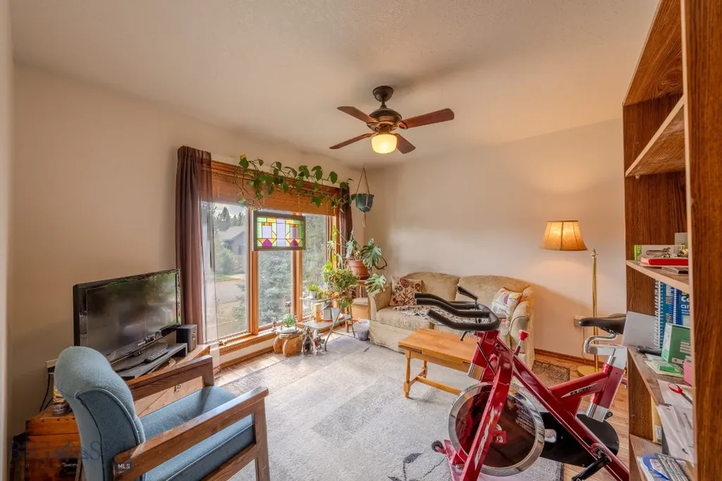 509 Gallatin Avenue West Yellowstone MT 59758