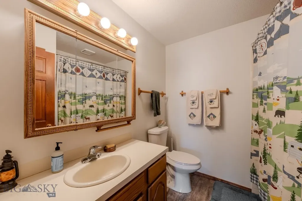 509 Gallatin Avenue West Yellowstone MT 59758