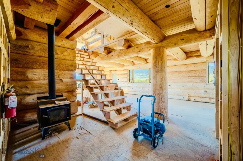 521 Heron Drive West Yellowstone MT 59758