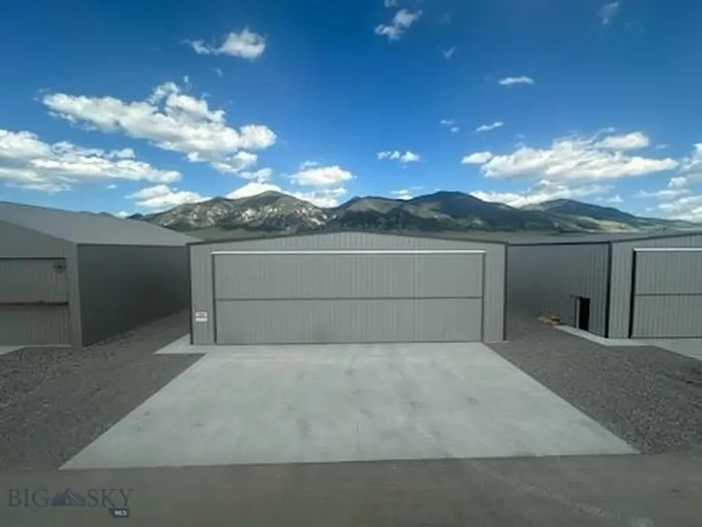 34 Charlie Taxiway Ennis MT 59729
