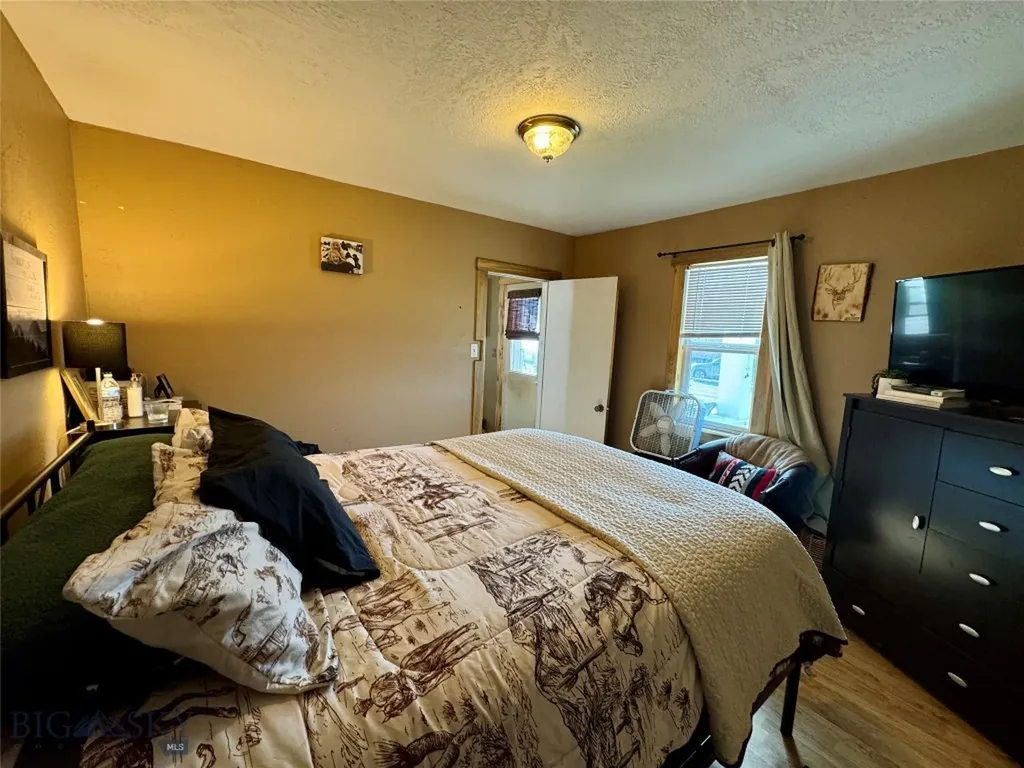 2219 Amherst Butte MT 59701