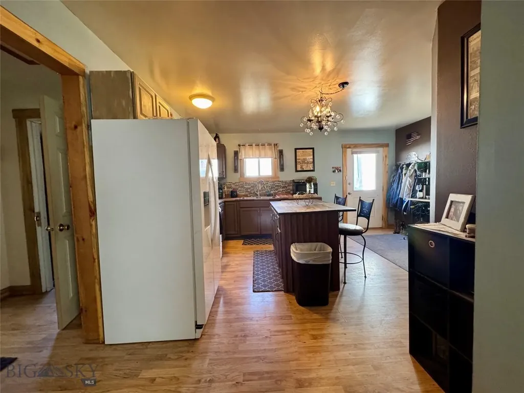 2219 Amherst Butte MT 59701
