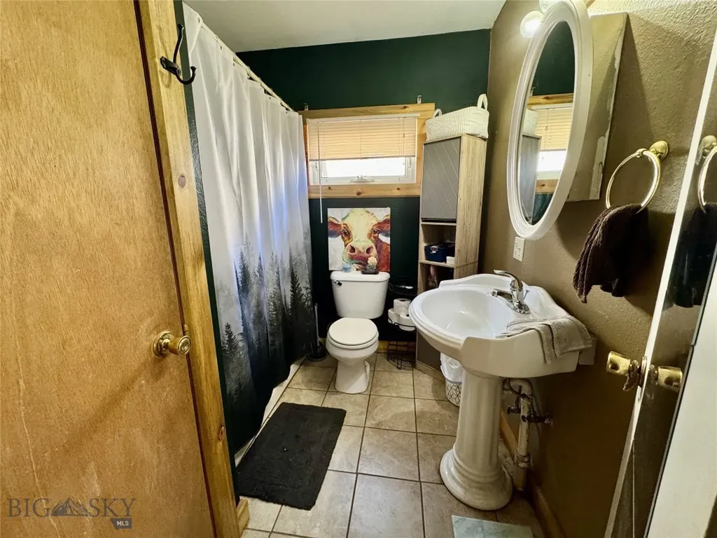 2219 Amherst Butte MT 59701