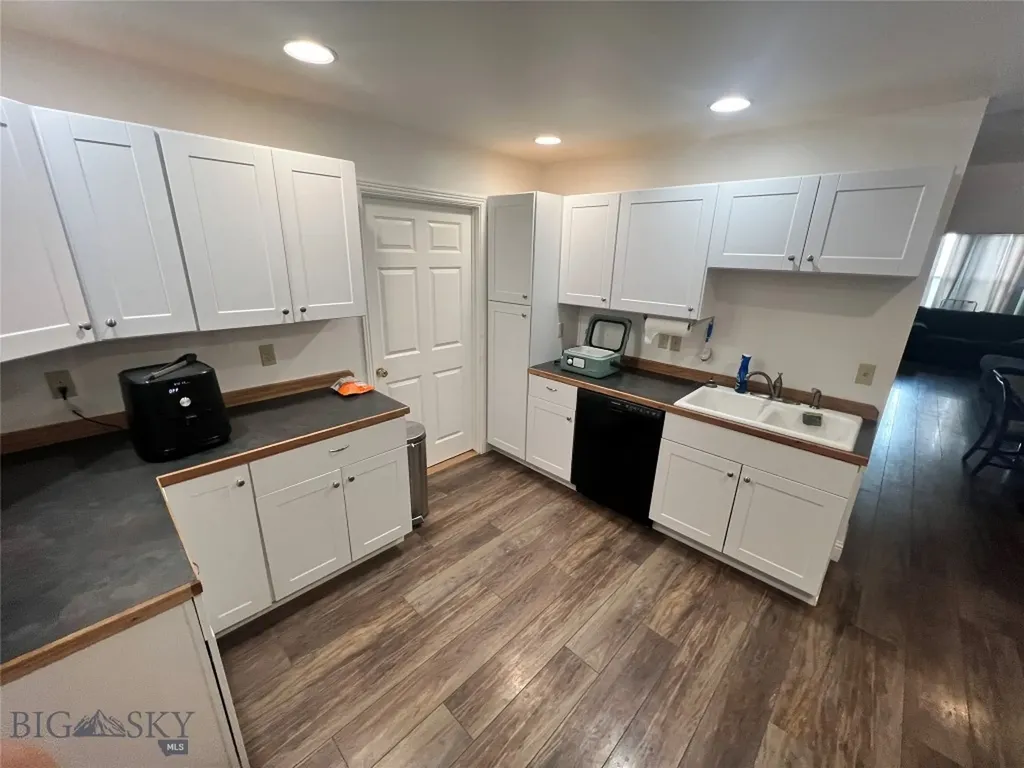 325 S Railroad Avenue Dillon MT 59725