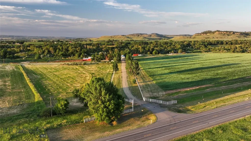 9786 Us Highway 212 Joliet MT 59041