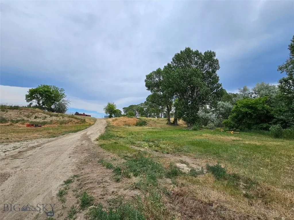 9786 Us Highway 212 Joliet MT 59041
