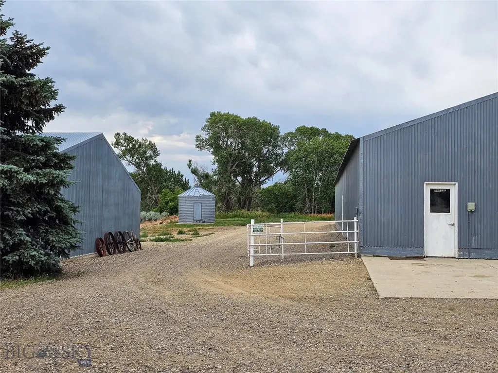 9786 Us Highway 212 Joliet MT 59041